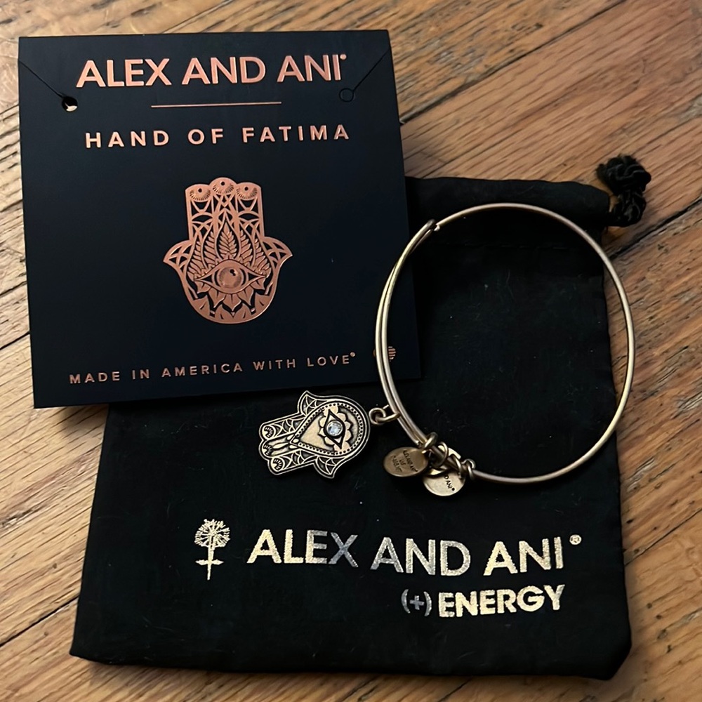 Alex and Ani Fatima Hand Gold Charm Bracelet adjustable Bangle boho glam